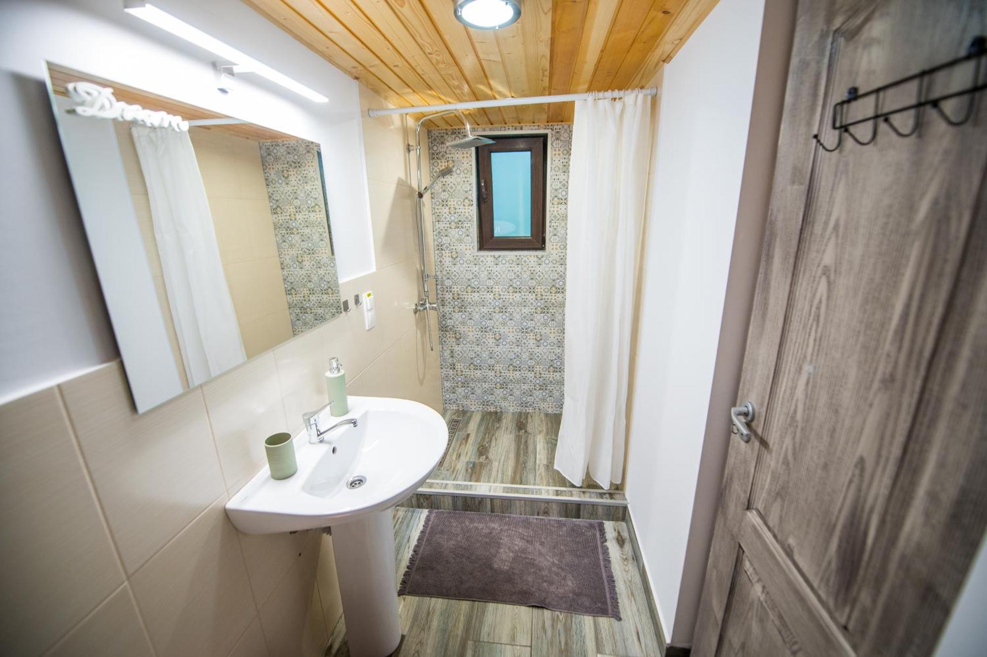 Zenyt Home Turda Buitenkant foto